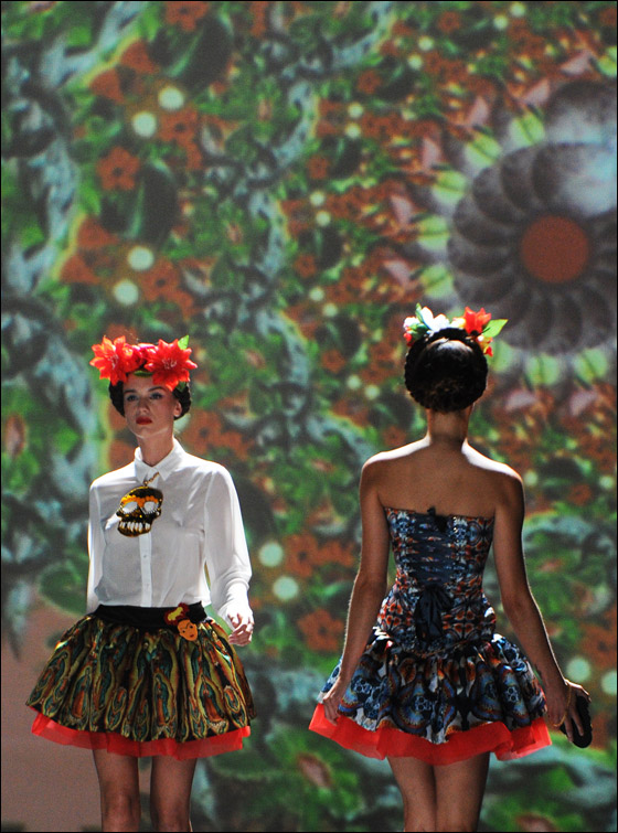 باقة صور من أجمل الازياء في معرض مدريد باسبانيا