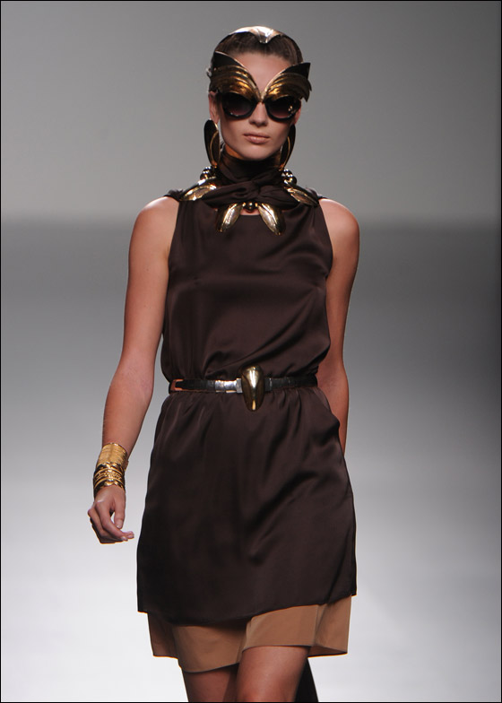 باقة صور من أجمل الازياء في معرض مدريد باسبانيا