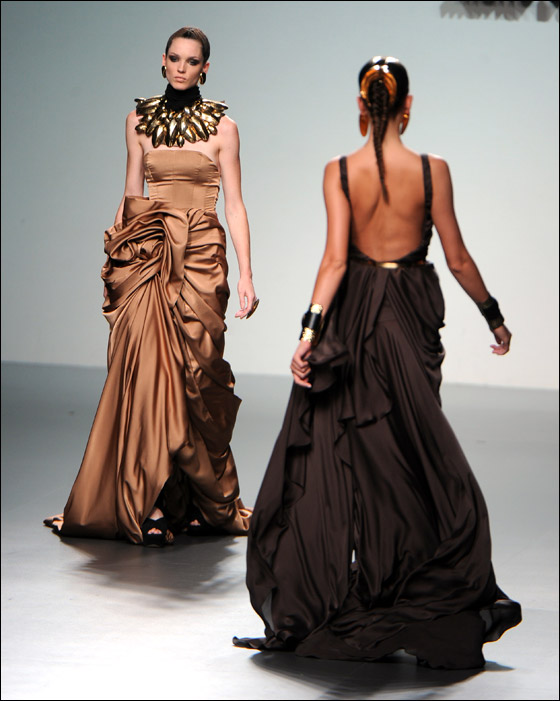 باقة صور من أجمل الازياء في معرض مدريد باسبانيا