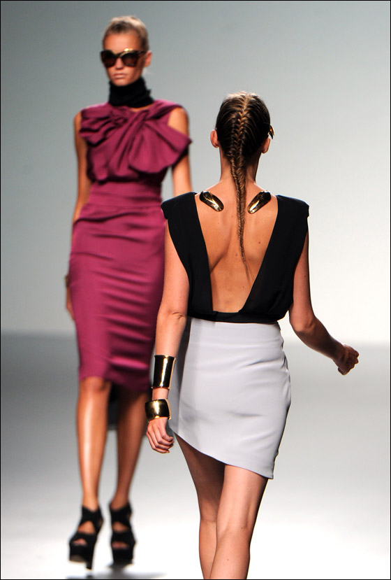 باقة صور من أجمل الازياء في معرض مدريد باسبانيا