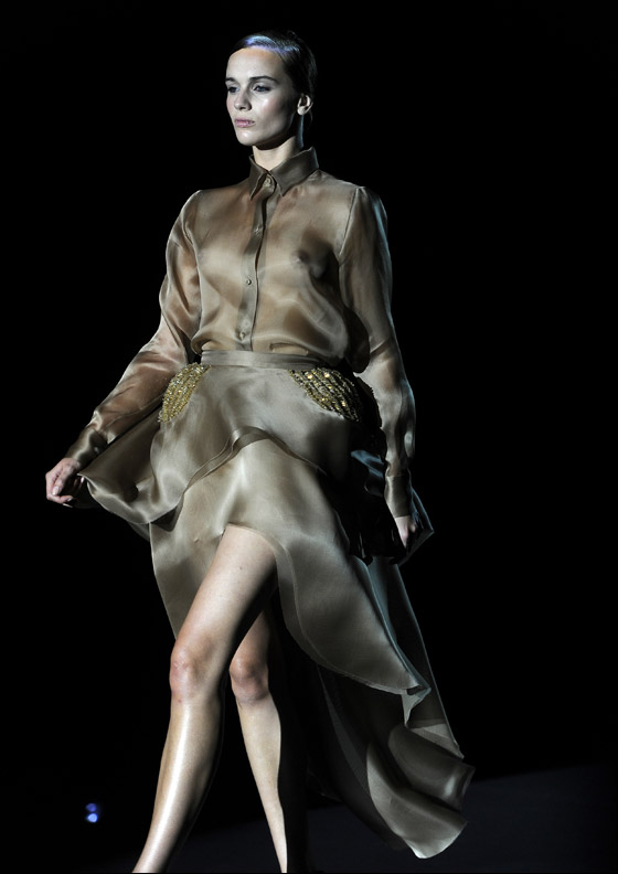 باقة صور من أجمل الازياء في معرض مدريد باسبانيا