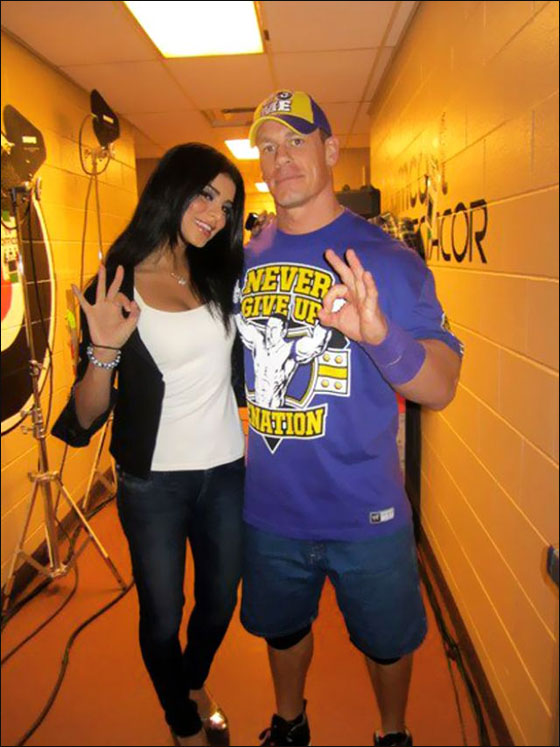 هل ملكة جمال امريكا ريما فقيه ستنضم الى اتحاد المصارعة؟!!