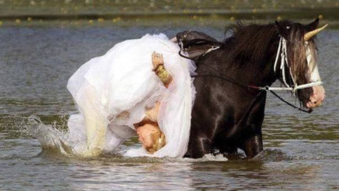 أغرب حالات الوفاة حول العالم... بينهم من توفي بسبب الجزر!