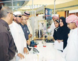 كفيف ينتج جهازا للكشف عن التوصيل الكهربائي للمعادن!