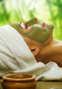 اليك قناع من التمر لتقوية بشرة وجهك!! 